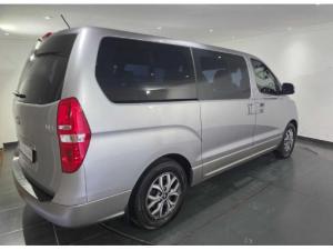 Hyundai H-1 2.5VGTi bus Elite 12-seater - Image 8