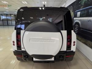 Land Rover Defender 110 D350 X-Dynamic HSE - Image 4