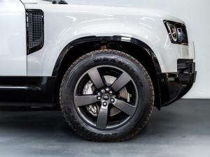 Land Rover Defender 110 D350 X-Dynamic HSE - Image 4