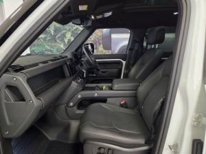 Land Rover Defender 110 D350 X-Dynamic HSE - Image 5
