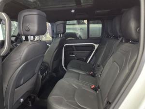 Land Rover Defender 110 D350 X-Dynamic HSE - Image 6