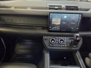Land Rover Defender 110 D350 X-Dynamic HSE - Image 8