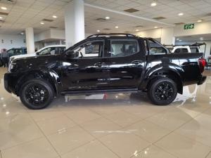 Nissan Navara 2.5DDTi double cab Stealth 4x4 - Image 2