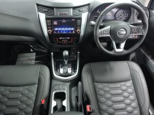 Nissan Navara 2.5DDTi double cab Stealth 4x4 - Image 8