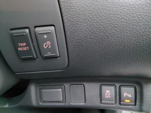 Nissan Navara 2.5DDTi double cab Stealth - Image 16