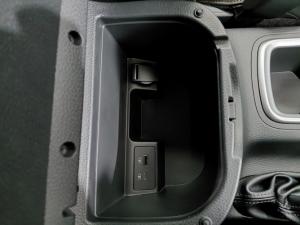 Nissan Navara 2.5DDTi double cab Stealth - Image 19