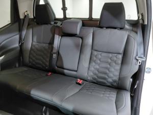Nissan Navara 2.5DDTi double cab Stealth - Image 8