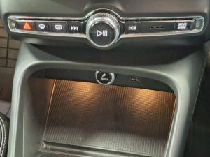 Volvo XC40 T3 Momentum auto - Image 11
