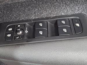 Volvo XC40 T3 Momentum auto - Image 16