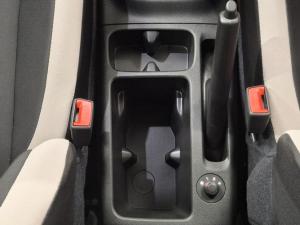Renault Triber 1.0 Life - Image 15