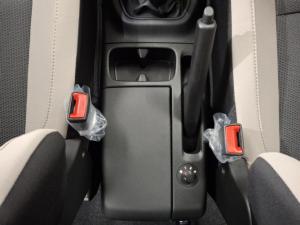 Renault Triber 1.0 Zen manual - Image 15