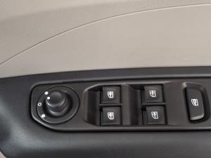 Renault Triber 1.0 Zen manual - Image 18
