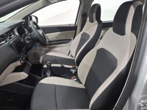 Renault Triber 1.0 Zen manual - Image 8