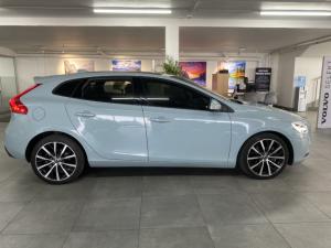 Volvo V40 T4 Momentum auto - Image 12