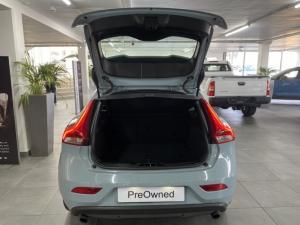 Volvo V40 T4 Momentum auto - Image 14