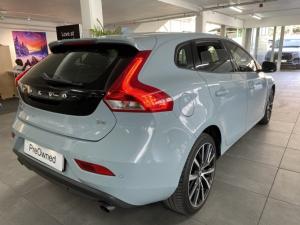 Volvo V40 T4 Momentum auto - Image 3
