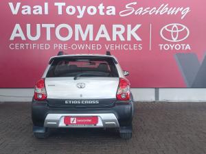 Toyota Etios Cross 1.5 Xs - Image 4