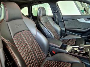 Audi RS4 Avant quattro - Image 12