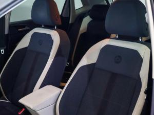 Volkswagen Polo hatch 1.0TSI Comfortline auto - Image 28