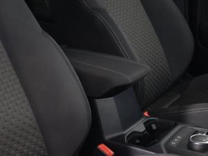 Volkswagen Amarok 2.0TDI double cab Life 4Motion manual - Image 25