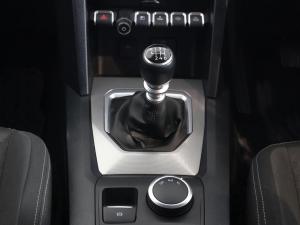 Volkswagen Amarok 2.0TDI double cab Life 4Motion manual - Image 26