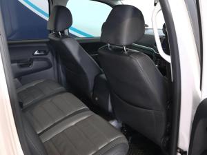Volkswagen Amarok 2.0BiTDI double cab Highline auto - Image 21