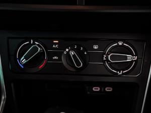 Volkswagen Polo hatch 1.0TSI Life auto - Image 16