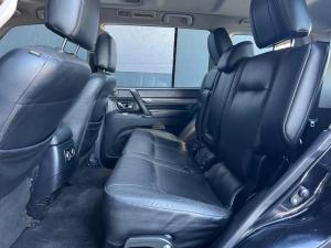 Mitsubishi Pajero 5-door 3.2DI-D GLS - Image 13