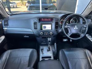 Mitsubishi Pajero 5-door 3.2DI-D GLS - Image 19