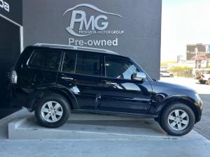 Mitsubishi Pajero 5-door 3.2DI-D GLS - Image 3