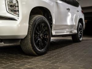 Mitsubishi Pajero Sport 2.4DI-D 4x4 - Image 11