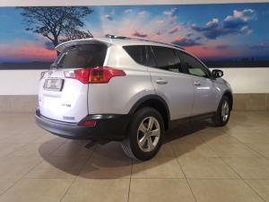 Toyota RAV4 2.0 GX auto - Image 2