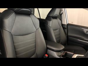 Toyota RAV4 2.5 Hybrid VX E-Four - Image 31