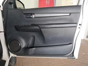 Toyota Hilux 2.8GD-6 Xtra cab Legend auto - Image 11