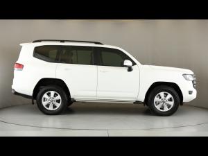 Toyota Land Cruiser 300 3.3D GX-R - Image 3