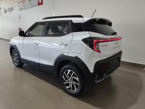 Mahindra XUV 3XO 1.2T AX5 auto - Image 21