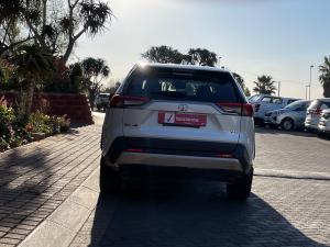 Toyota RAV4 2.0 VX - Image 5