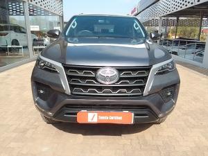 Toyota Fortuner 2.4GD-6 manual - Image 4