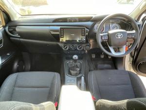 Toyota Hilux 2.4GD-6 Xtra cab Raider manual - Image 6