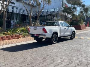 Toyota Hilux 2.4GD-6 Xtra cab Raider manual - Image 2
