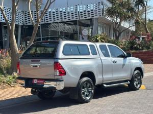 Toyota Hilux 2.4GD-6 Xtra cab Raider manual - Image 2