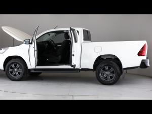 Toyota Hilux 2.4GD-6 Xtra cab Raider auto - Image 11