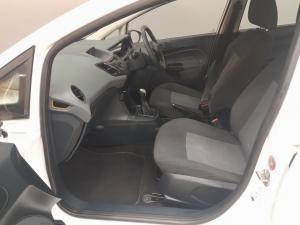 Ford Fiesta 1.4i Ambiente 5-Door - Image 7