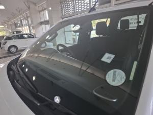 Toyota Hilux 2.8 GD-6 RB Legend automaticD/C - Image 13