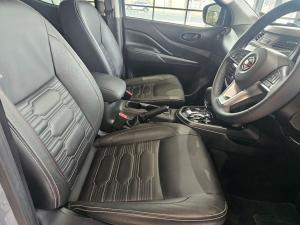 Nissan Navara 2.5DDTI PRO-4X 4X4 automatic D/C - Image 7