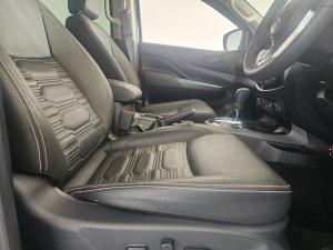 Nissan Navara 2.5DDTI PRO-4X 4X4 automatic D/C - Image 7