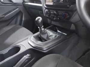 Isuzu D-Max 1.9TD double cab L manual - Image 11