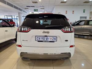 Jeep Cherokee 3.2 Overland 4x4 - Image 2