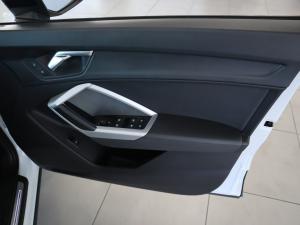 Audi Q3 40TFSI quattro Advanced - Image 19