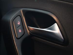 Volkswagen Polo Vivo hatch 1.6 Comfortline auto - Image 12